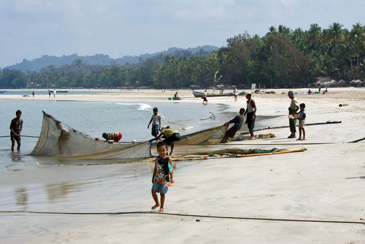 Fischerdorf am Strand von Ngapali