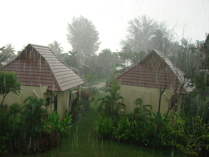 Nang Thong Beach Resort 2