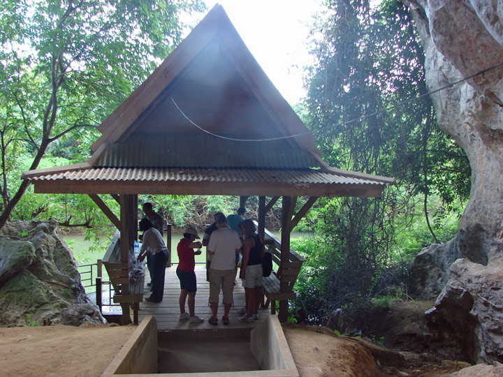 H�hlentempel im Khao Sok Nationalpark